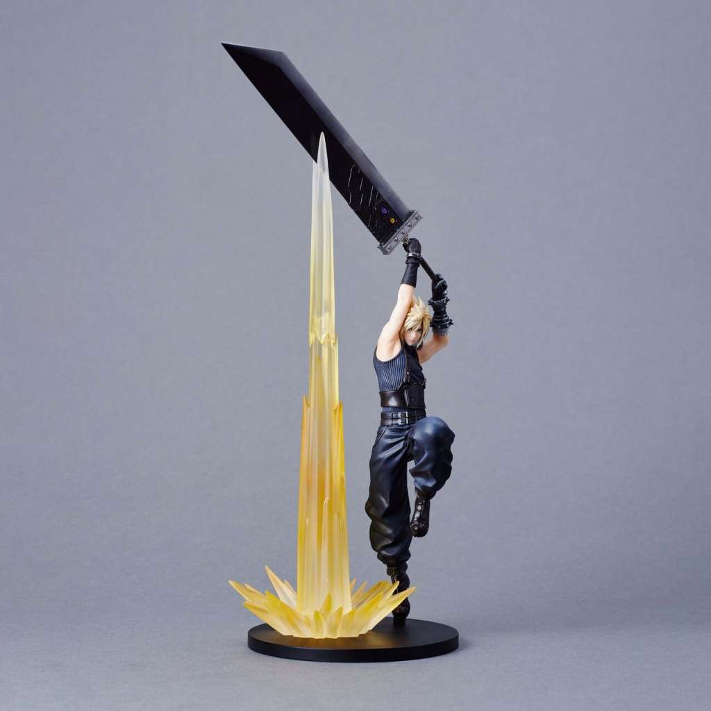 FINAL FANTASY VII CLOUD STRIFE FIGURE